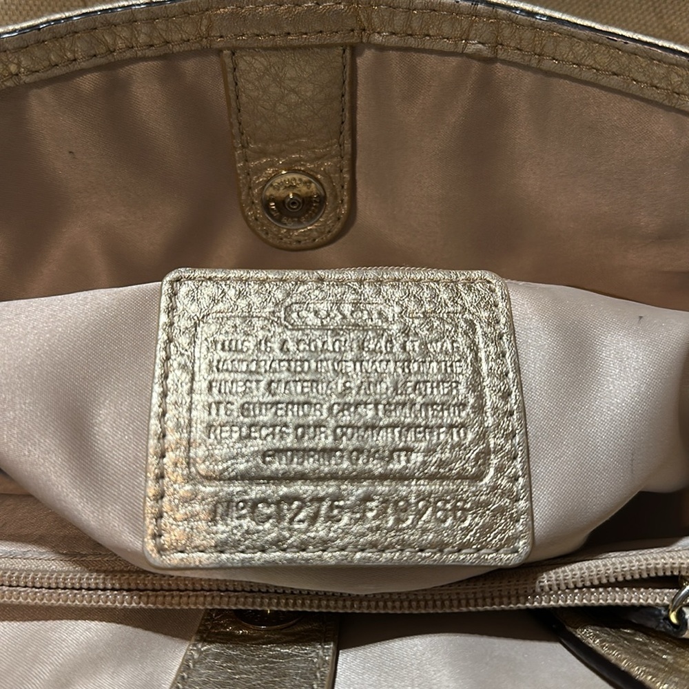 COACH Authentic Women Shoulder Tote Bag Signature Canvas Yellow Gold Color - Picture 7 of 7